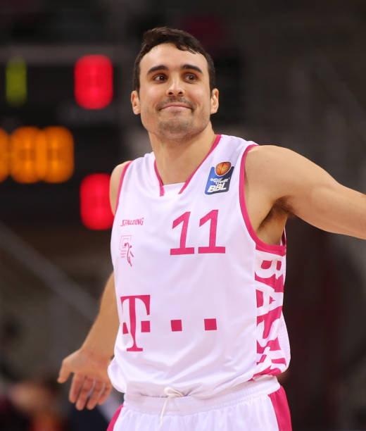 度上展现出 度上展现出